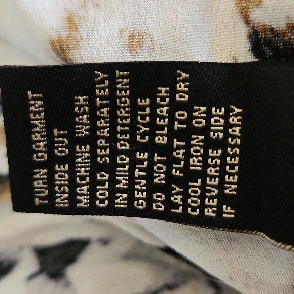 DG2 Elegant Abstract Animal Print Silk Tie Back V-Neck Maxi Dress - Picture 11 of 11